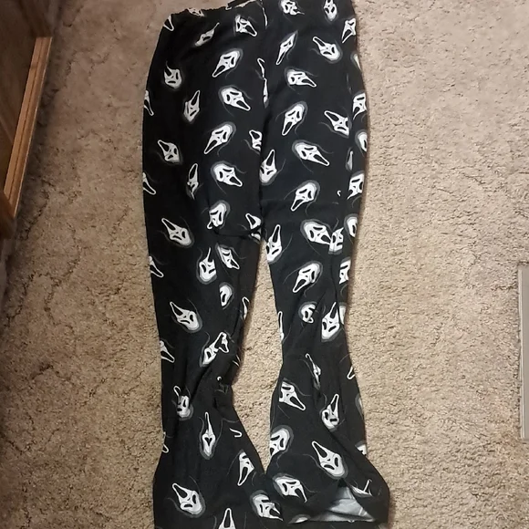 Women's p j's Bottoms ghostface size small - Picture 3 of 3